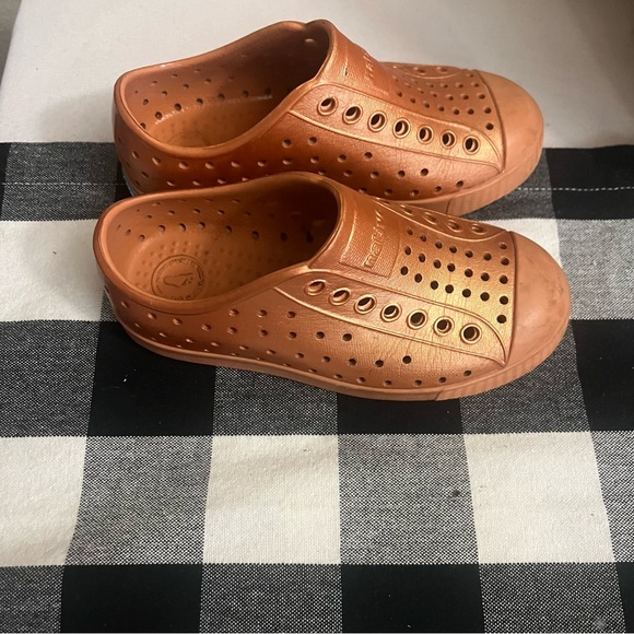 Native Jefferson Toddler Girls Slip On Shoes Size 10 - Picture 2 of 8